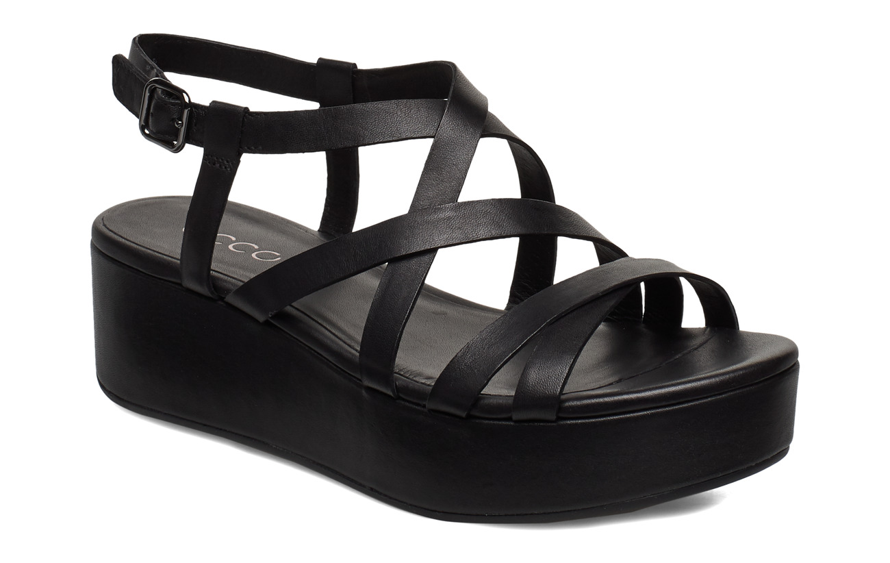 black plateau sandals