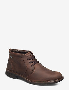 ecco mens boots on sale