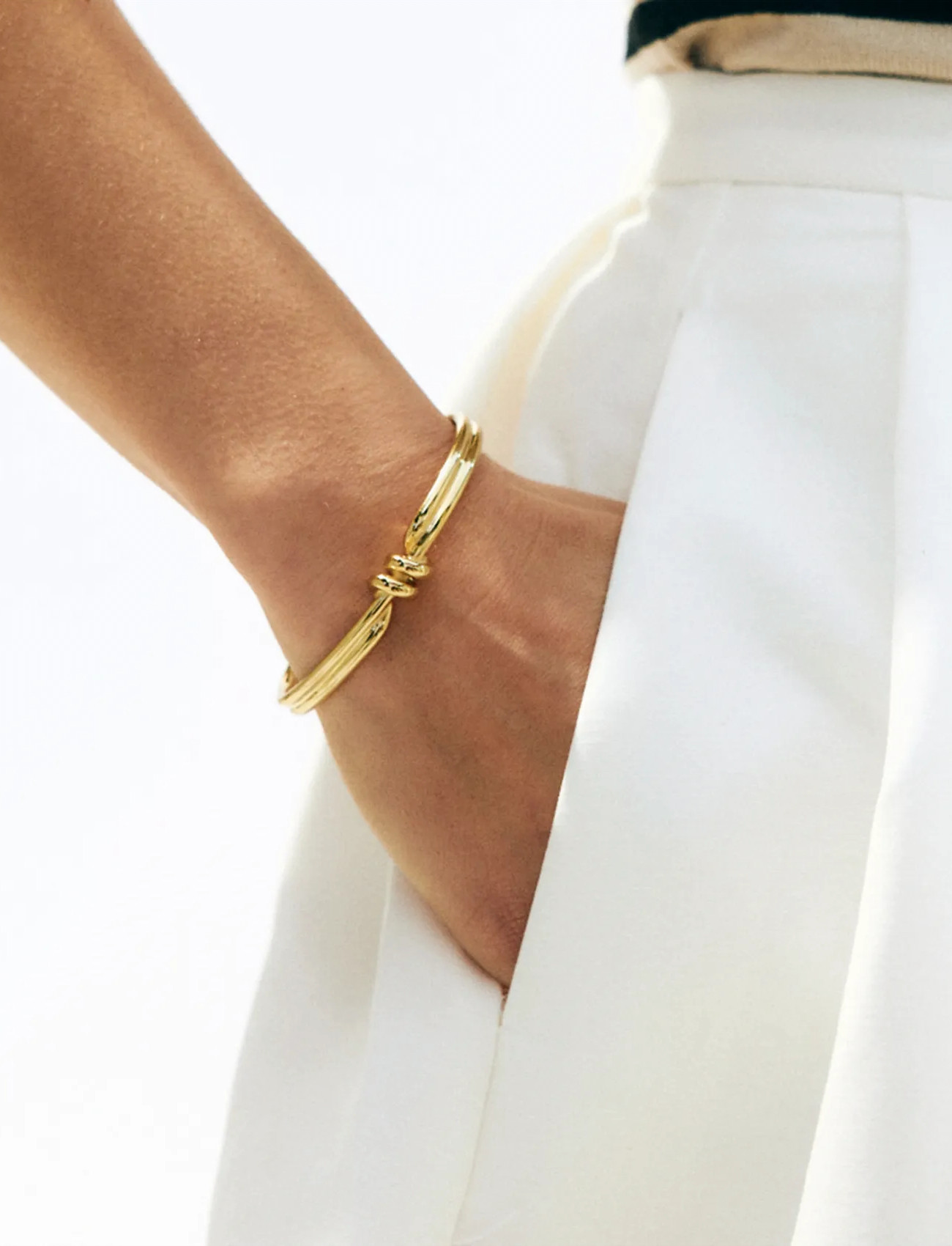 Edblad Swivel Bangle Gold, S, Gold, Armbånd > Armringe, Dame
