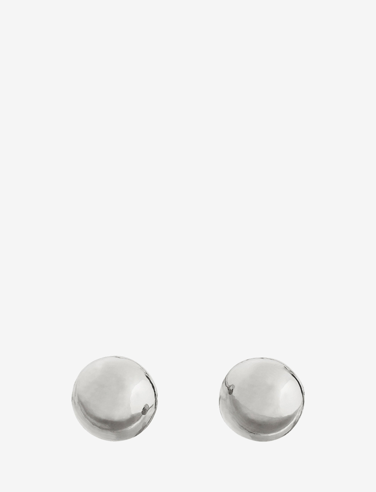 plain stud earrings