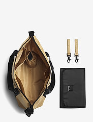 elodie changing bag soft shell brilliant black