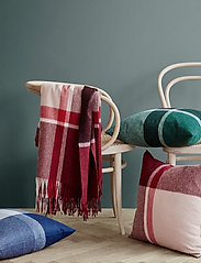 Elvang - Manhattan cushion - dekoratīvie spilveni - bordeaux/red - 4