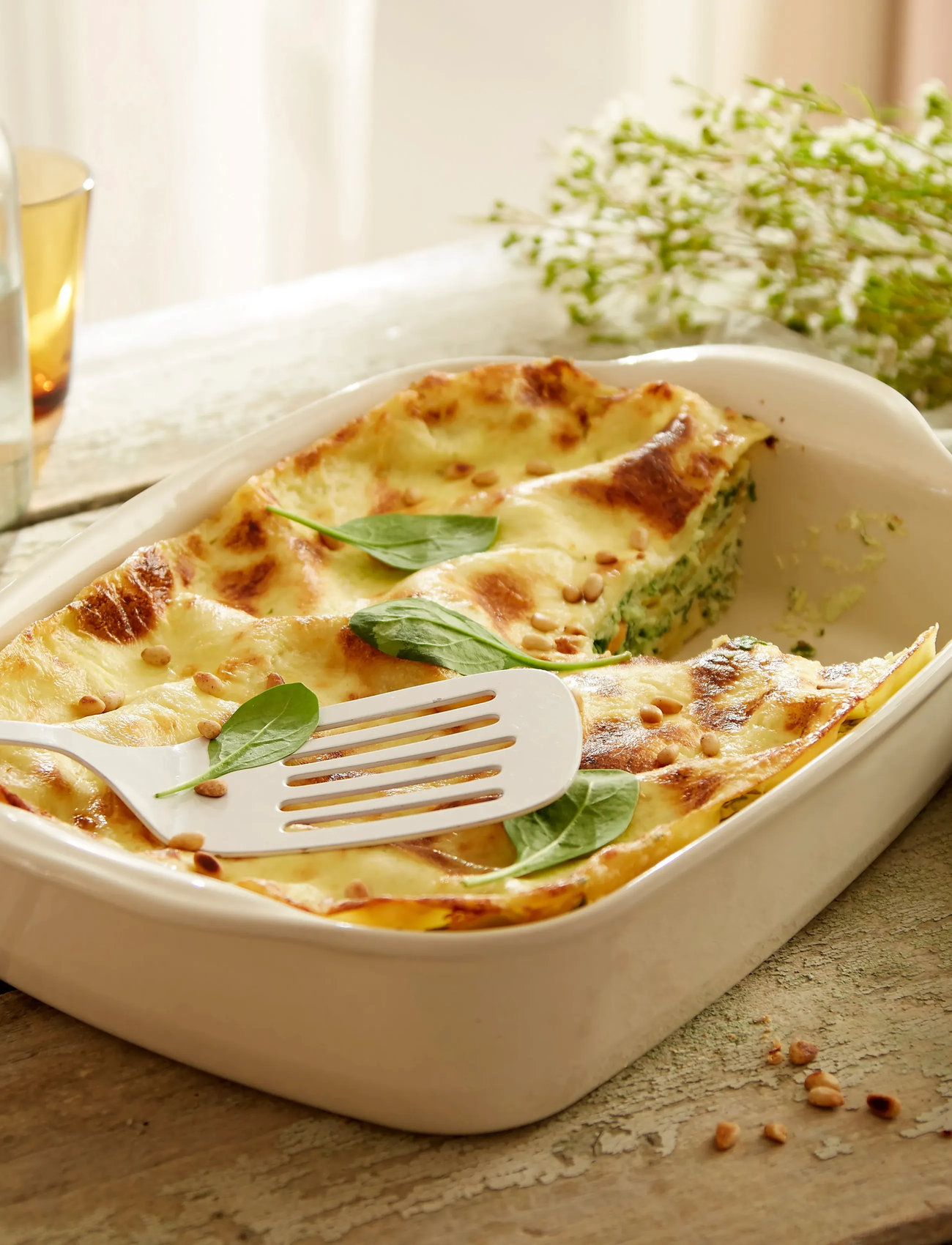 Emile Henry Small Rectangular Oven Dish, 1.55 L, Cream, Køkken > Ovnforme, Unisex