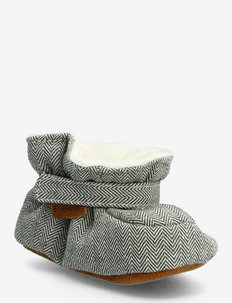 Baby Slippers - mummy & baby essentials - olive thyme