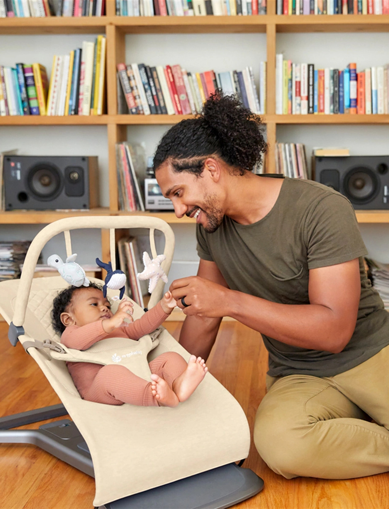 Ergobaby Evolve Toy Bar Ocean Wonders, One Size, Pink, Educational Legetøj > Interactive Legetøj, Børn
