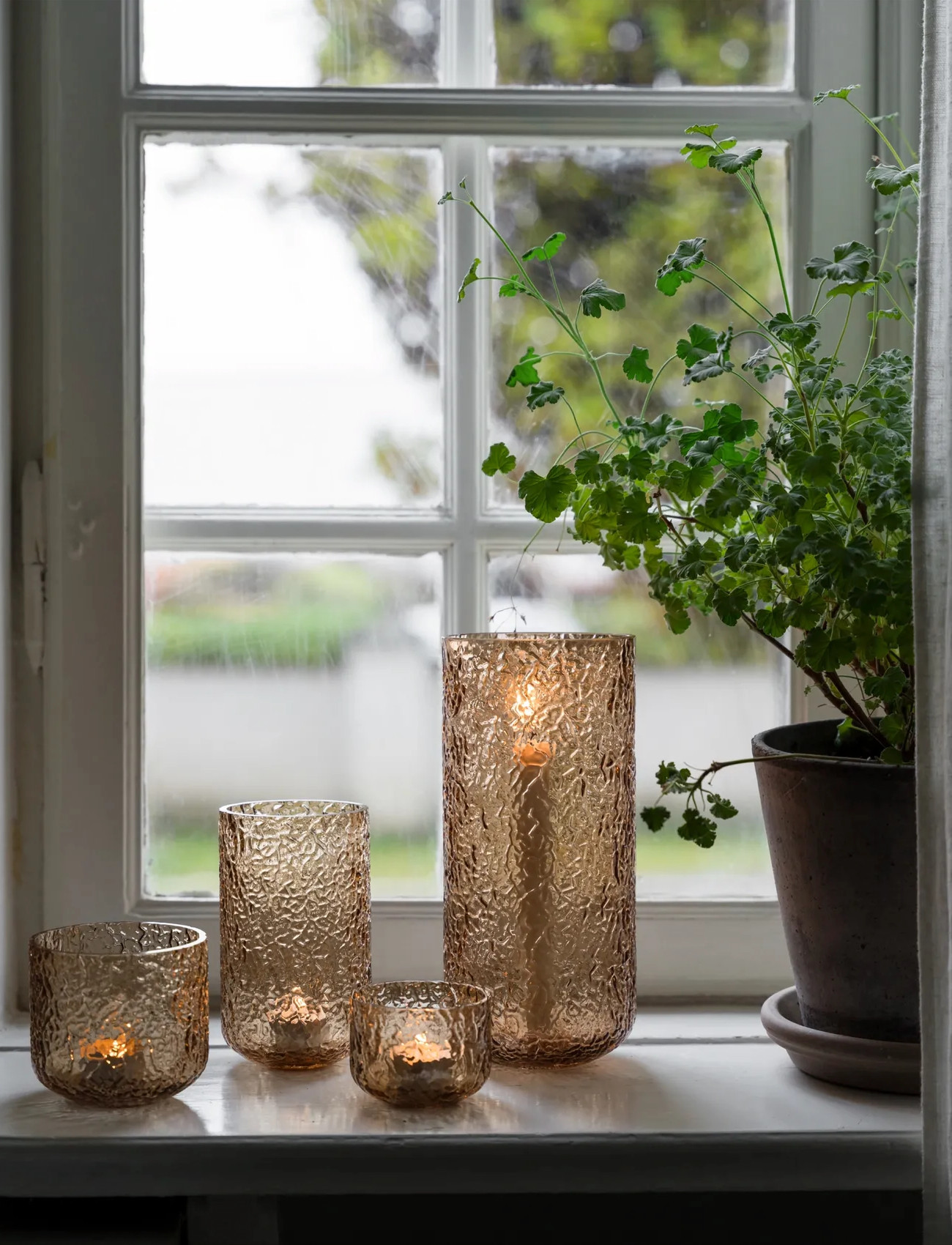ERNST Candleholder, 11X 11X 25 cm, Brown, Lysestager & Lanterner > Fyrfadsstager, Unisex