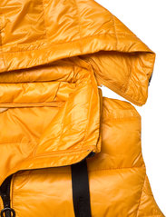Esprit Casual - Vests outdoor woven - honey yellow - 5