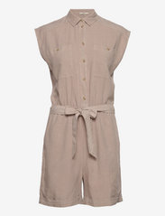 grid-image 0