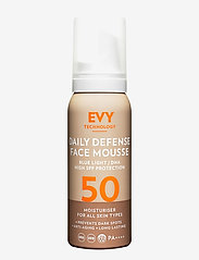 Daily Defense Face Mousse SPF 50