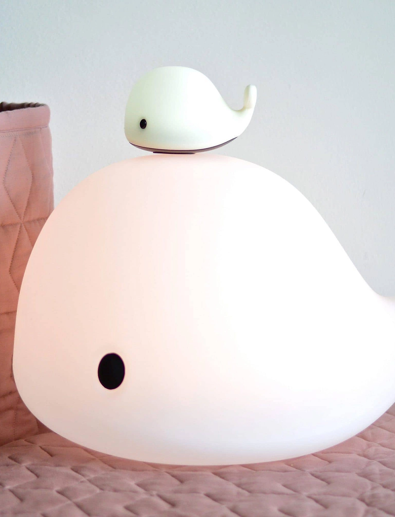 Filibabba Led Gulvlampe - Christian The Whale 60 cm, One Size, White, Belysning > Natlamper, Børn