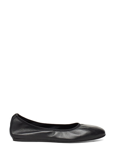 Filippa K Rey Flat (Black) - 1360 kr | Boozt.com