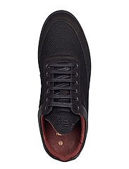 low top plain infinity all black