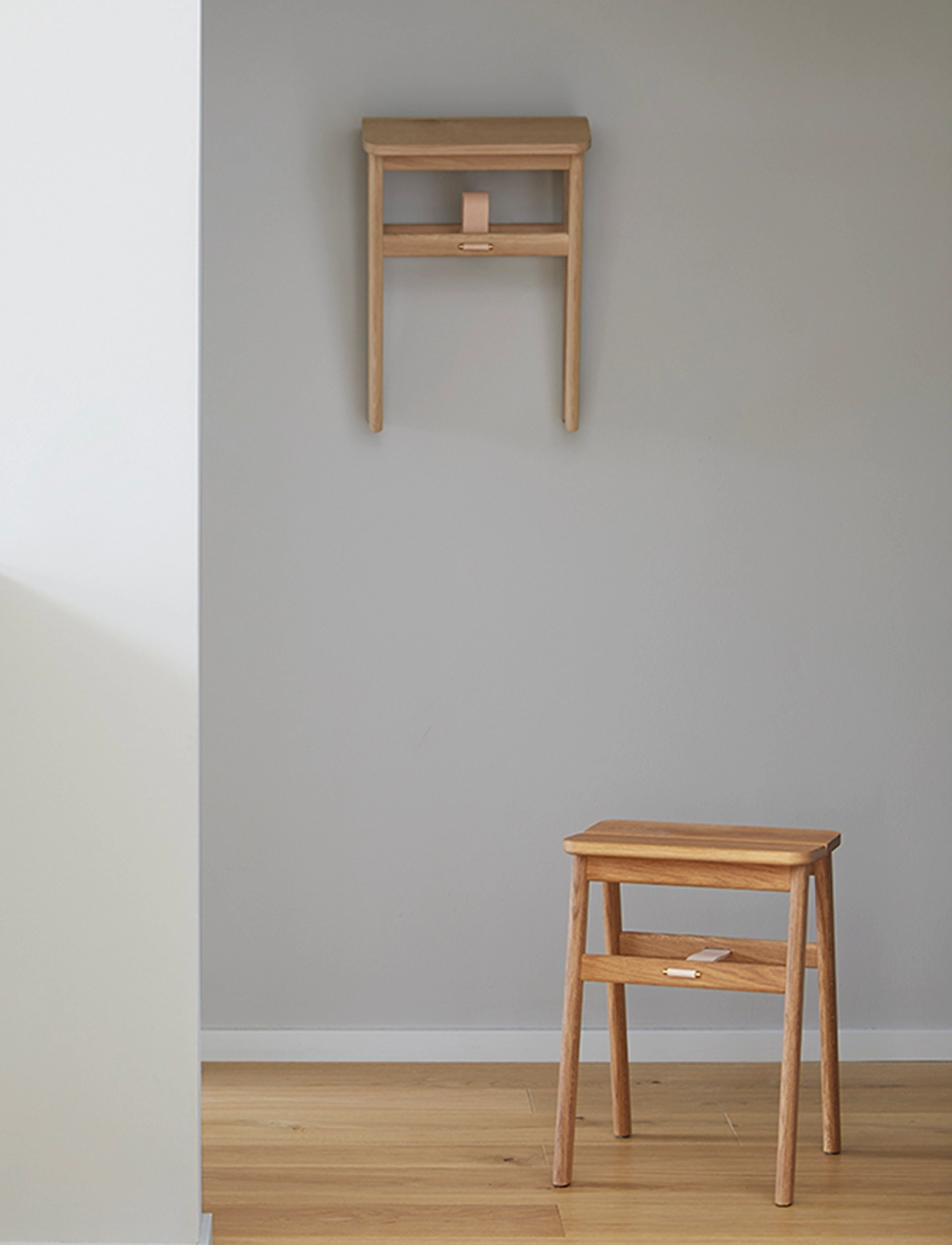 Form & Refine Angle Taburet, One Size, Beige, Stole Og Skamler > Skamler Og Bænke, Unisex