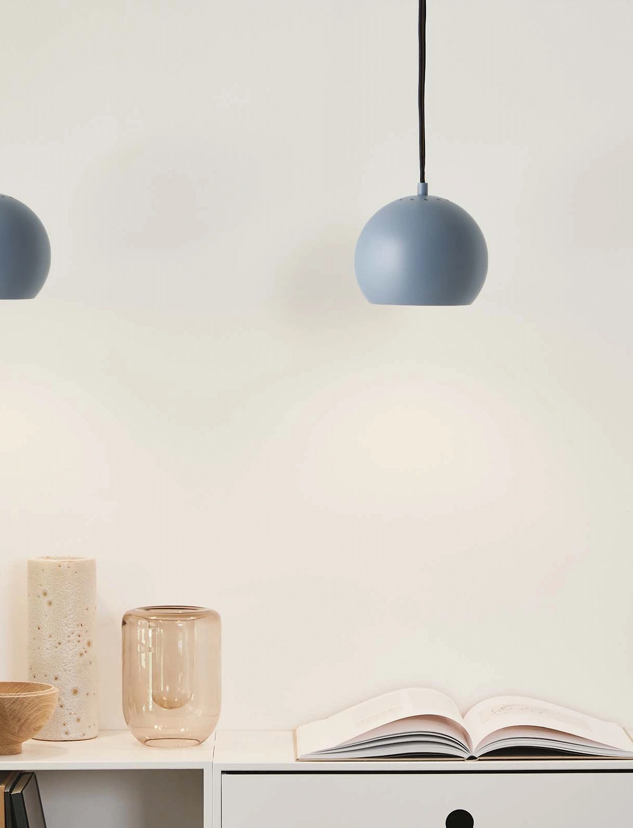 Frandsen Lighting Ball Pendant, Ø 18 cm, Blue, Loftslamper > Pendellamper, Unisex