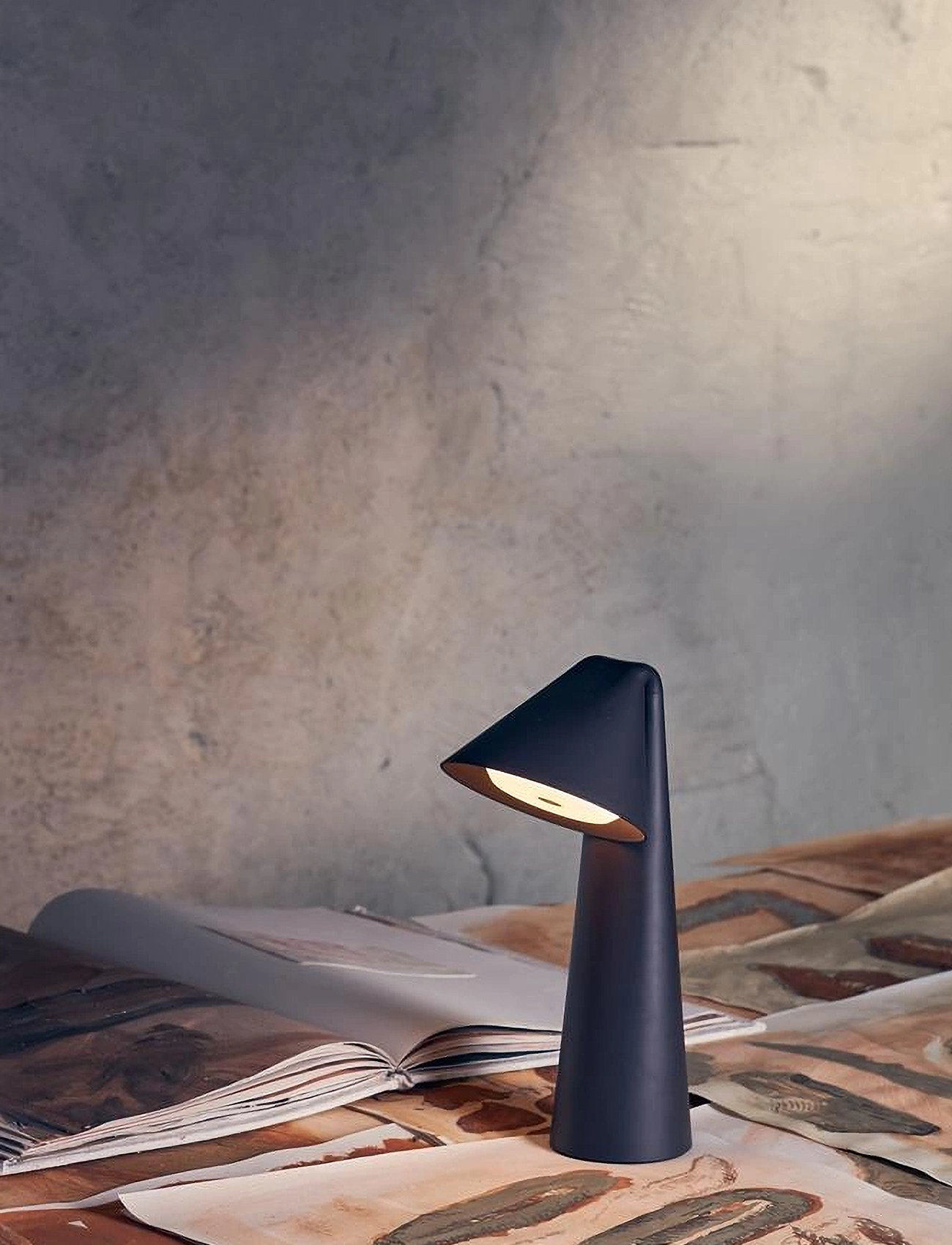 Frandsen Lighting Ami Portable, H32 cm, Brown, Lamper > Bordlamper, Unisex