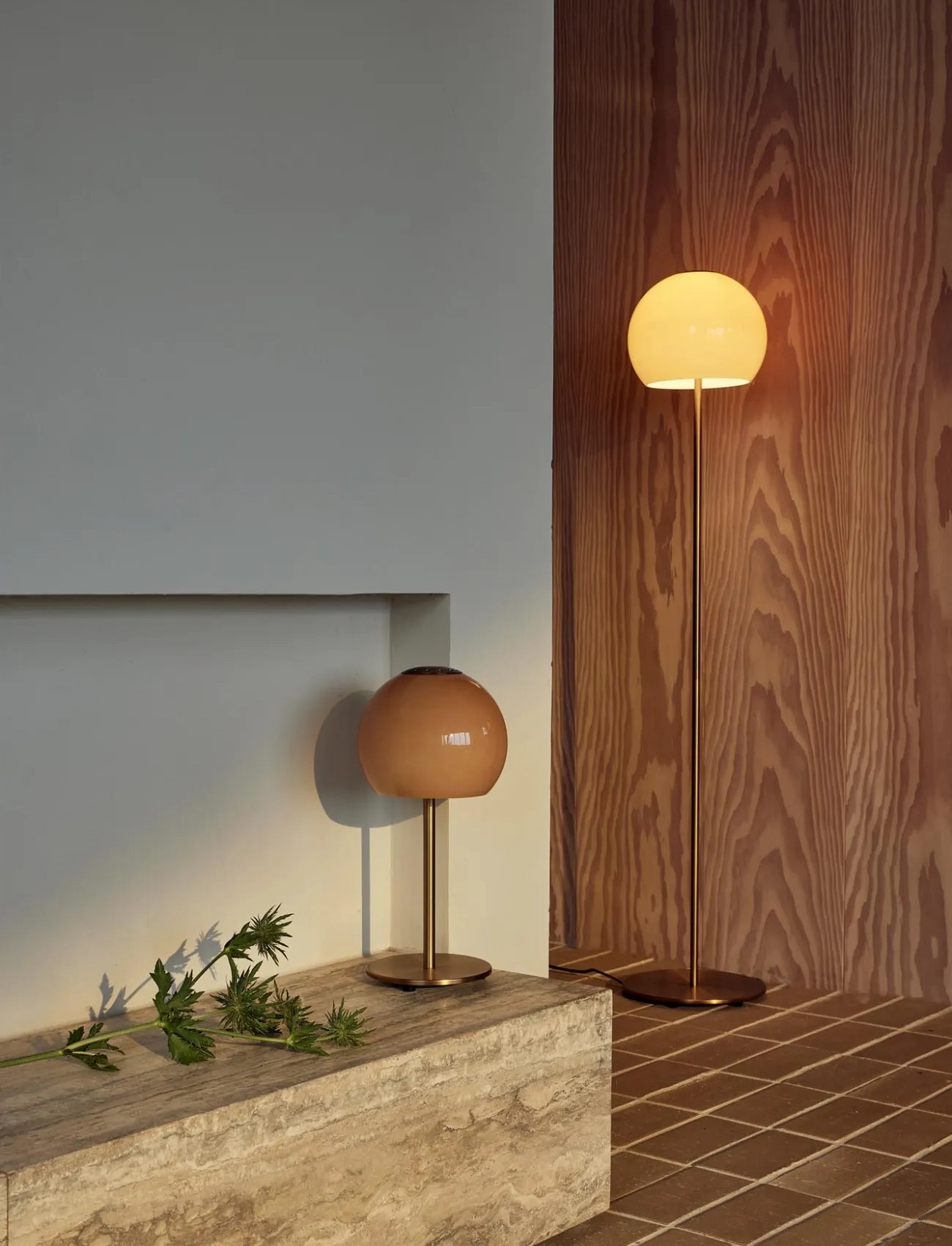Frandsen Lighting Ball Glass Floor, Ø 25 cm, Beige, Lamper > Gulvlamper, Unisex