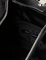 Fred Perry - CLASSIC BARREL BAG - shoulder bags - black/ecru - 5