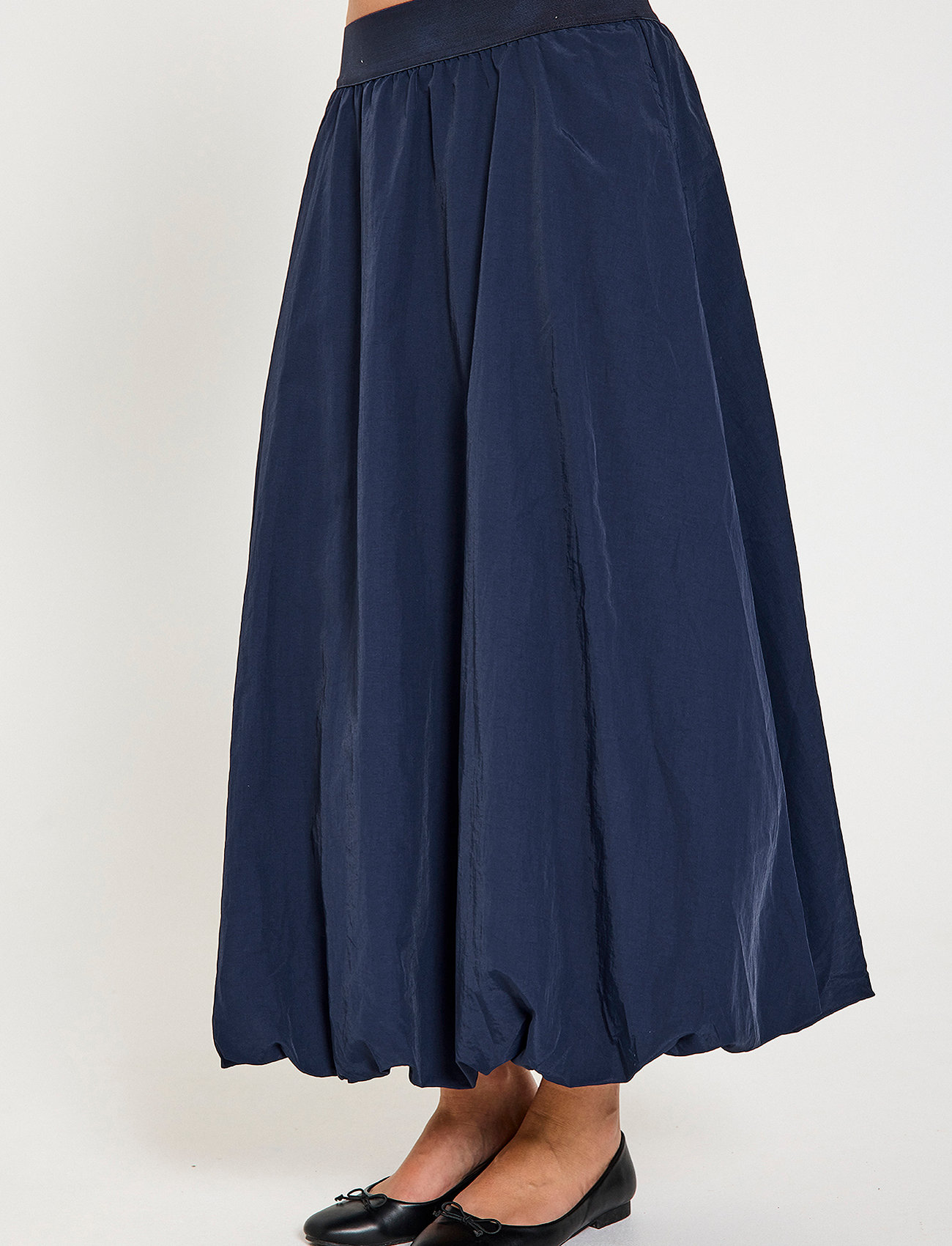 FREE/QUENT Balloon Skirt, S, Navy, Nederdele > Knælange Og Midi Nederdele, Dame