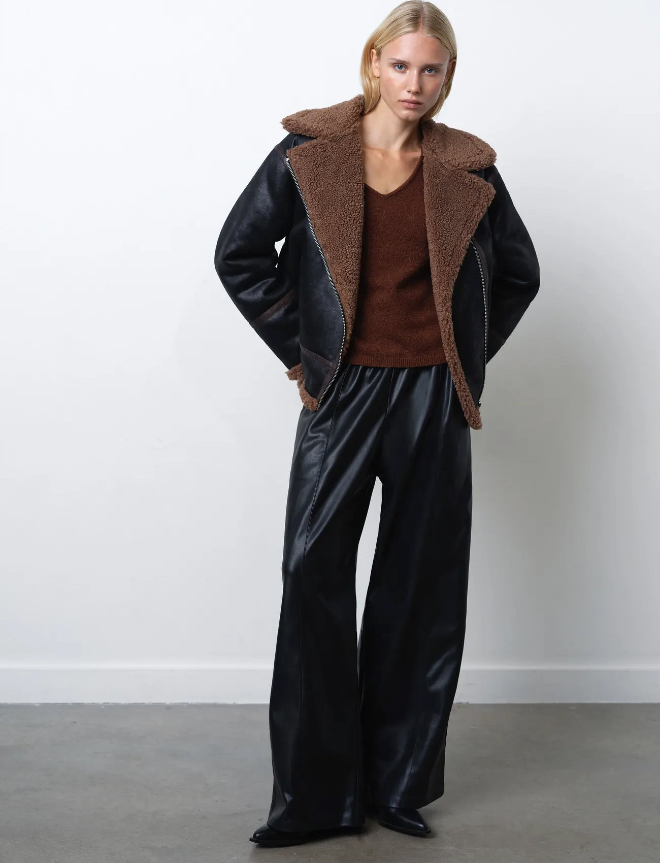 French Connection Suedette Zip Up Jacket, XL, Black, Jakker > Vatteret Jakke, Dame