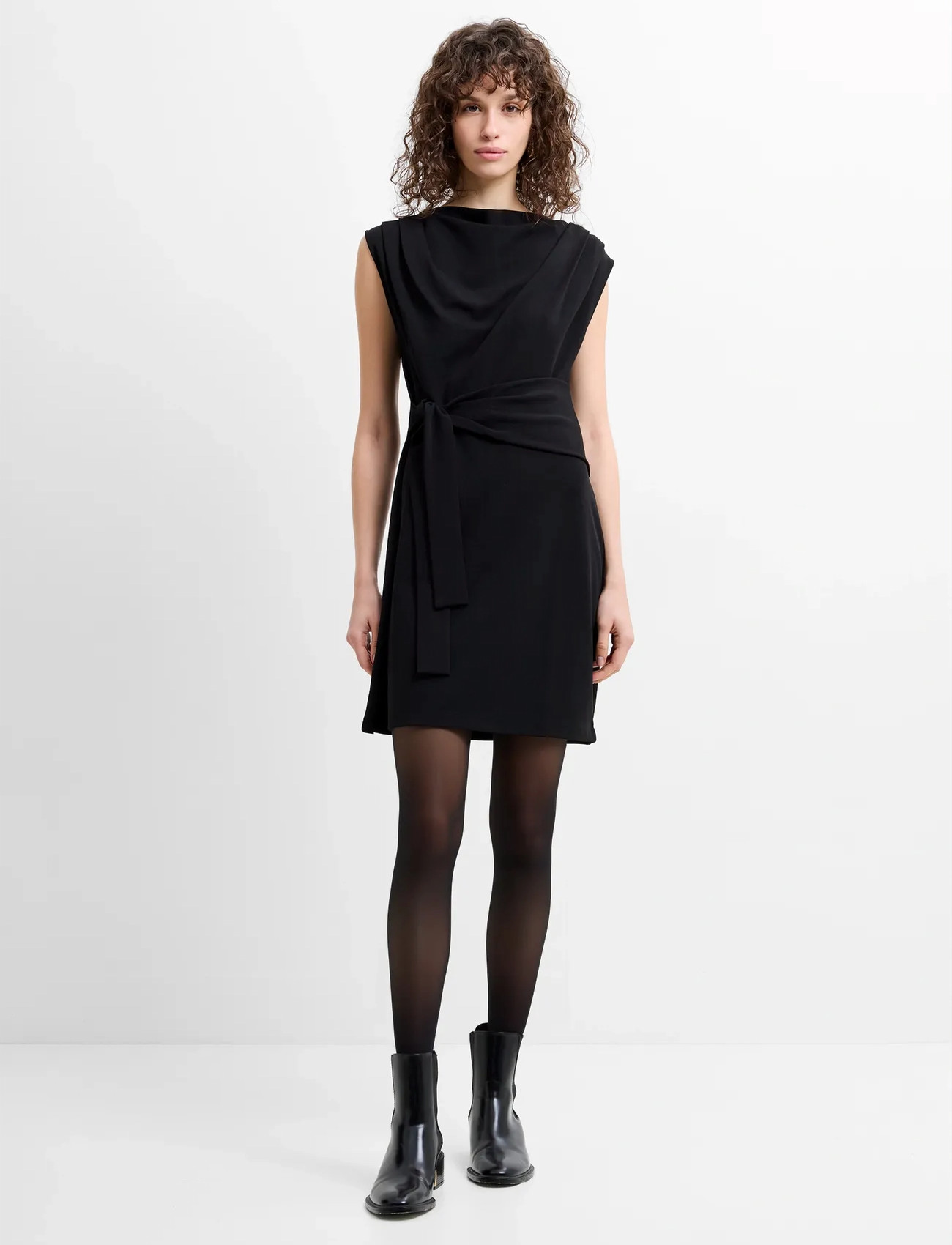 French Connection Zion Jersey Belted Shift Dress, S, Black, Kjoler > Kort Kjole, Dame