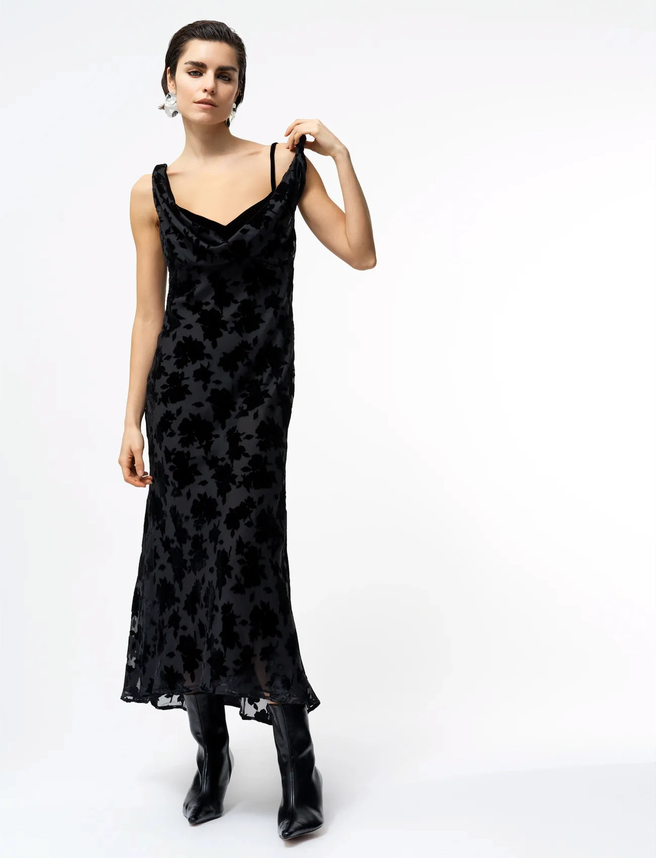 French Connection Kara Burnout Twisted Midi Dres, 40, Black, Kjoler > Knælange Og Midi, Dame
