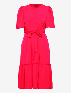 COURTNEY CREPE TIERED DRESS - midiklänningar - hibiscus