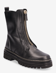 buy flat boots online