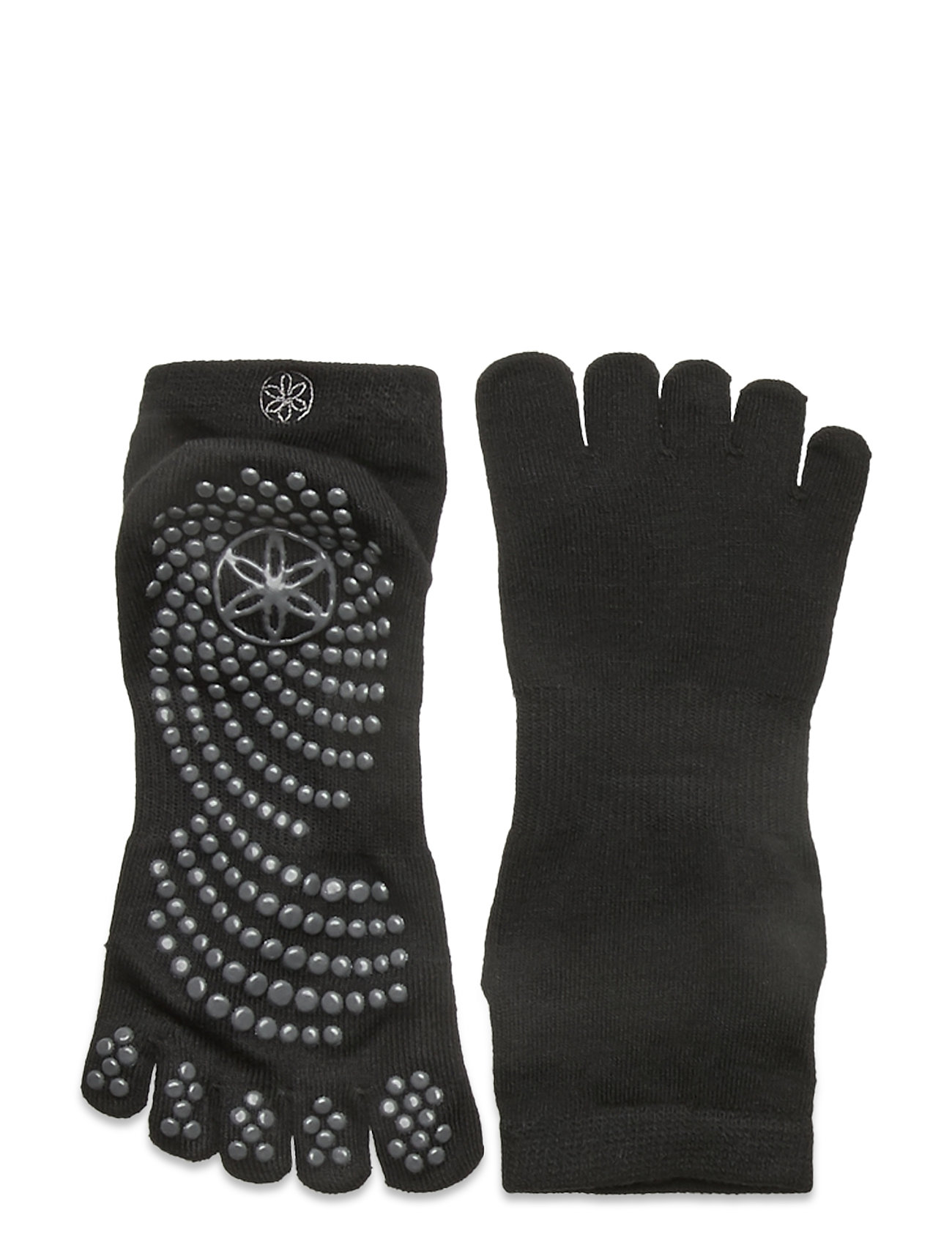 Grippy Yoga Socks M/L Accessories Sports Equipment Yoga Equipment Yoga Socks Musta Gaiam
