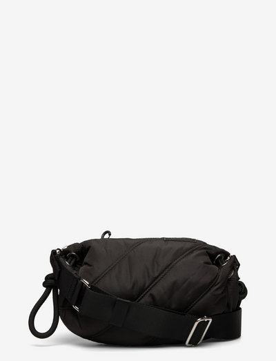 Quilted Recycled Tech Small Duffle Bag - umhängetaschen - black