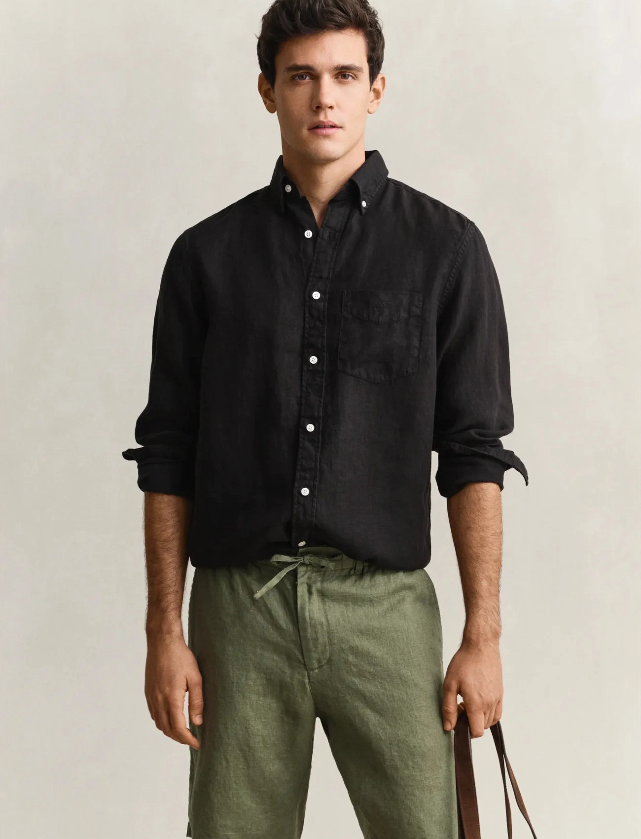 GANT Reg Gmnt Dyed Linen Shirt, 3XL, Black, Skjorter > Afslappet, Herre