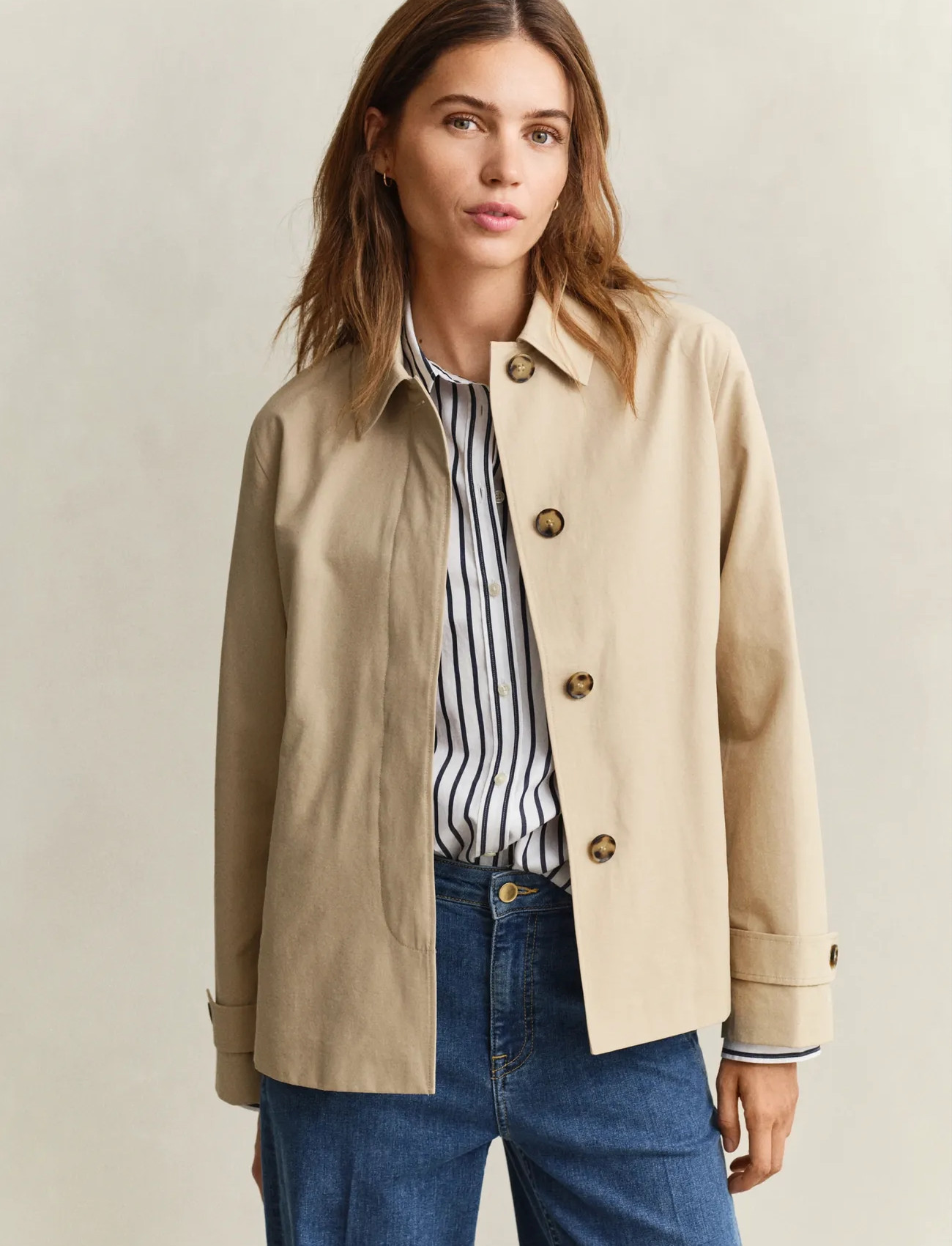GANT Short Cotton Blend Car Coat, L, Beige, Jakker > Lette Jakker, Herre