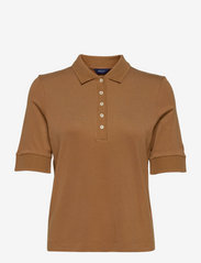 D1. DETAIL COLLAR SS POLO PIQUE - ROASTED WALNUT