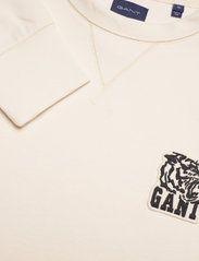GANT - D2. TIGER BADGE C-NECK SWEAT - sweatshirts - cream - 2