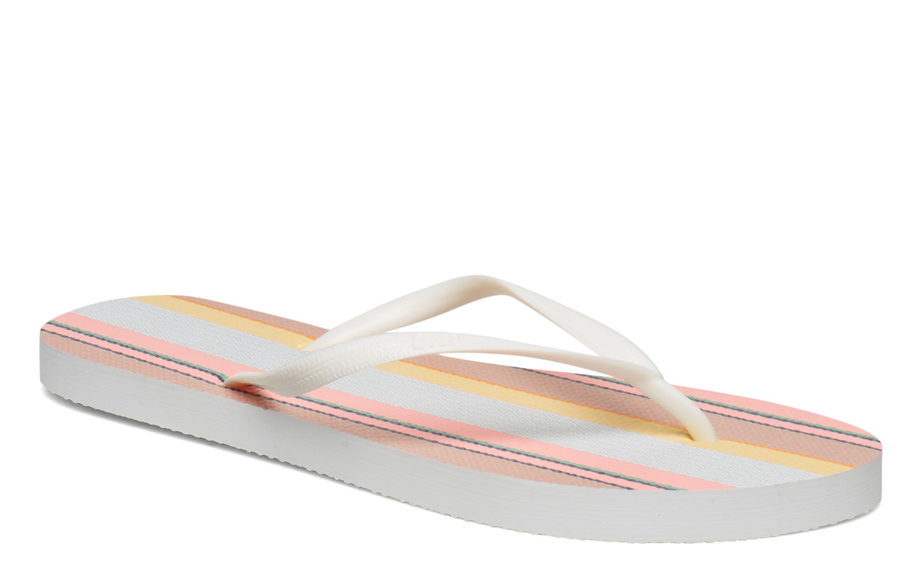 gap rubber flip flops