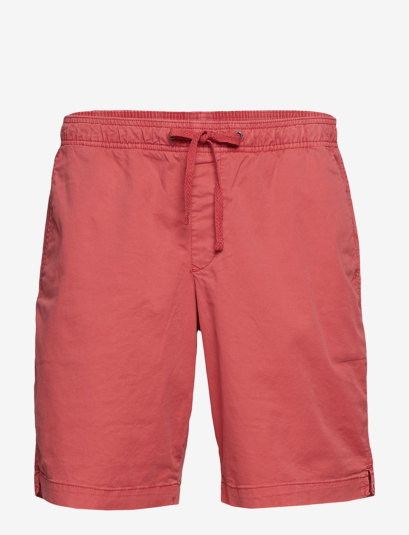 gap red shorts