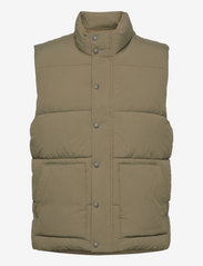 gap puffer vests