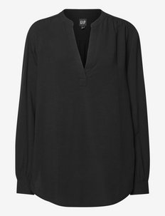 gap black blouse