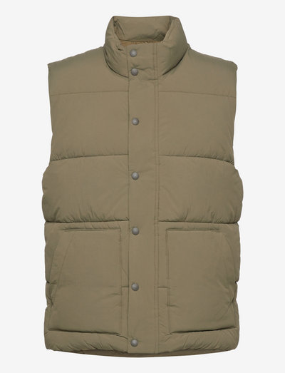 mens puffer vest gap