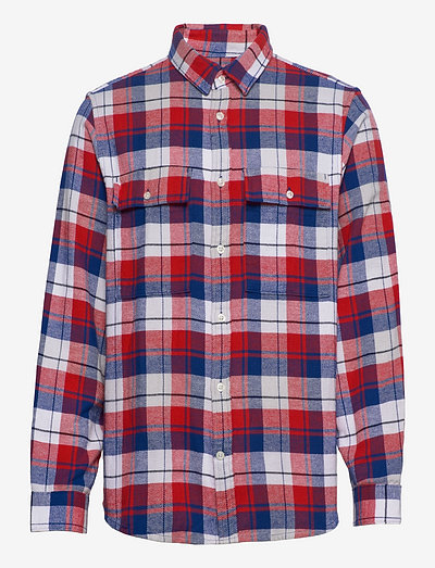 gap red plaid shirt