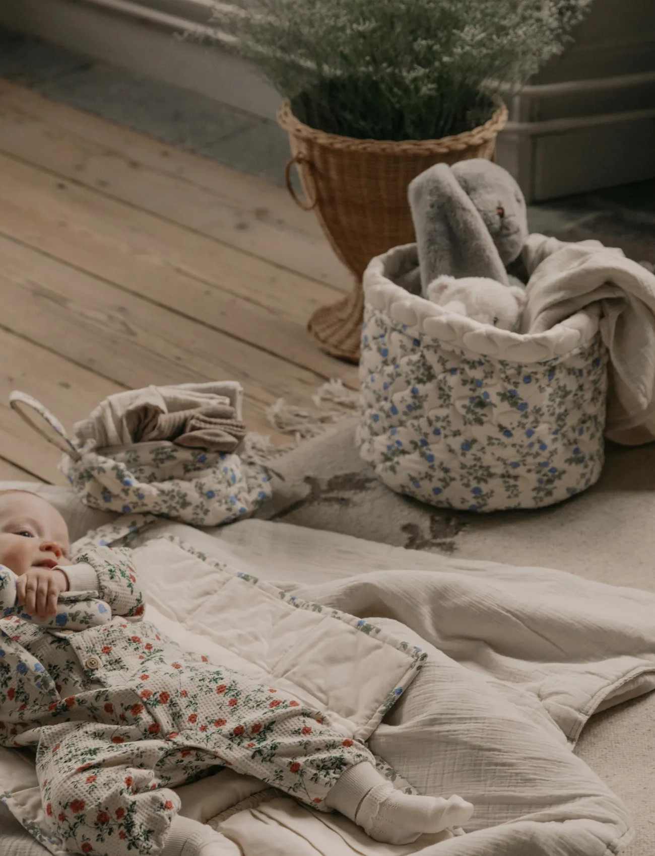 Garbo&Friends Satin Quilted Basket, 20X20cm / 30X30cm, Blueberry, 20X20 cm/30X30 cm, Multi/patterned, Opbevaring > Opbevaringskurve, Børn