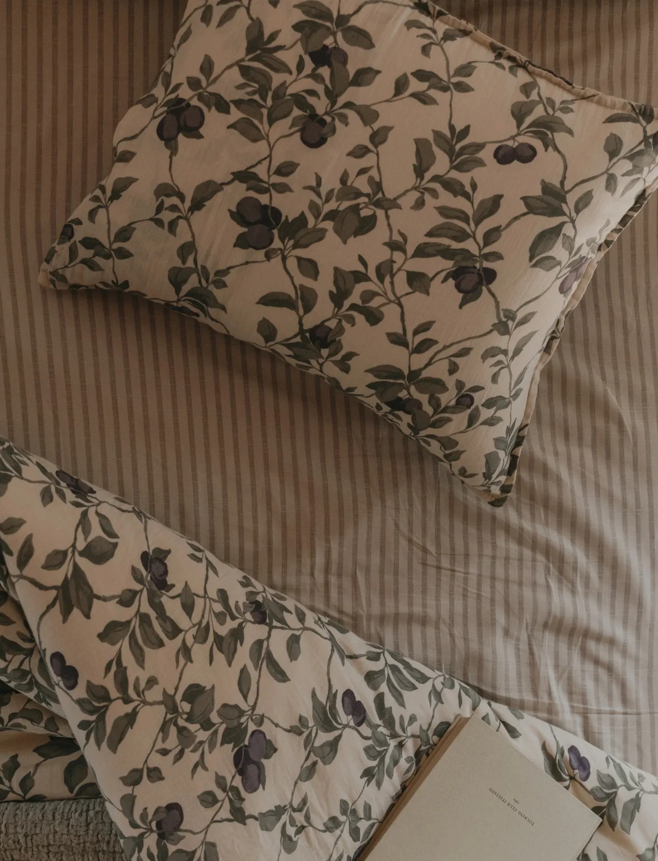 Garbo&Friends Fitted Sheet Junior, 70X140X20 cm, Stripe Mauve, 70X140X20 cm, Beige, Søvntid > Sengelinned, Børn