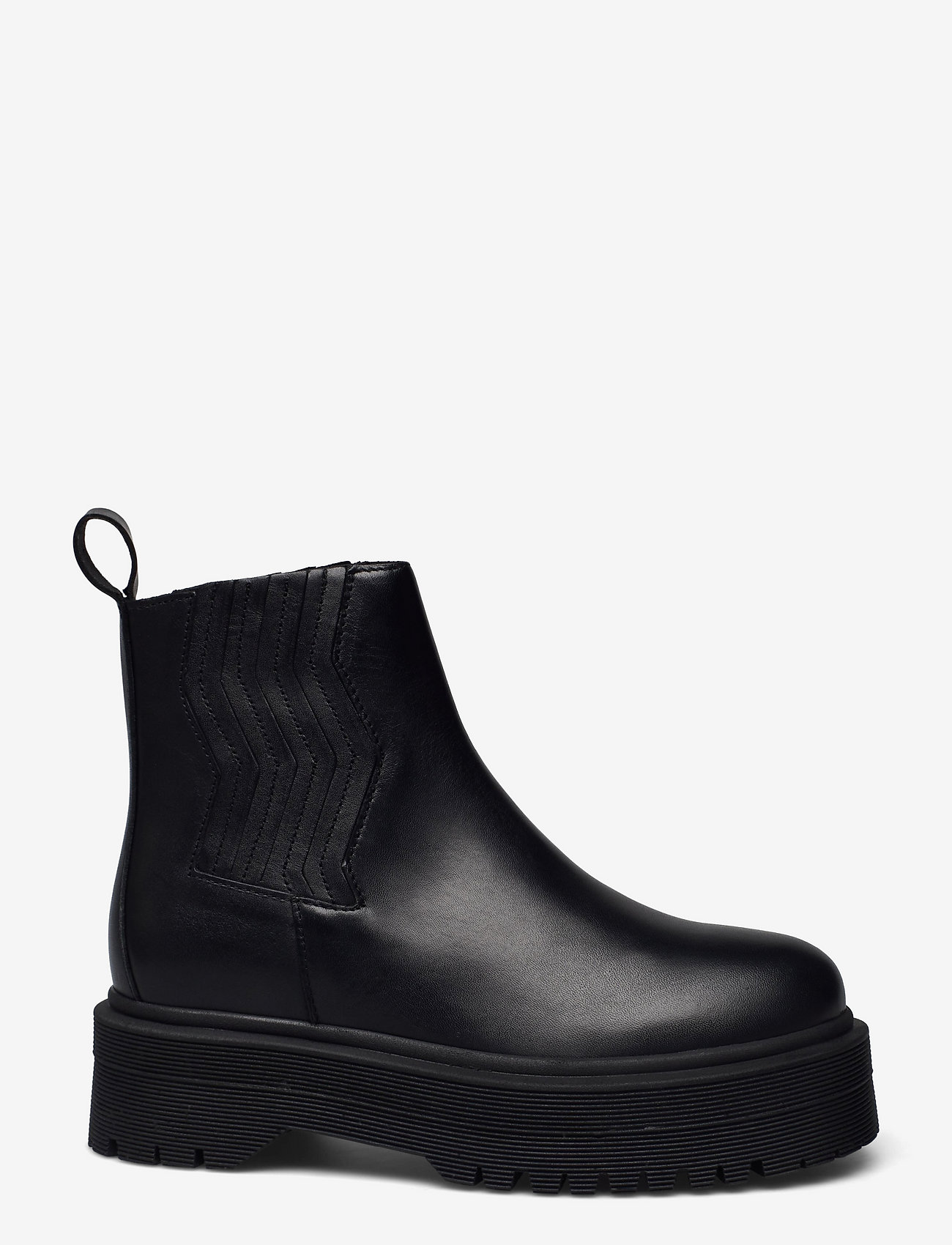 gestuz marleegz chunky boots