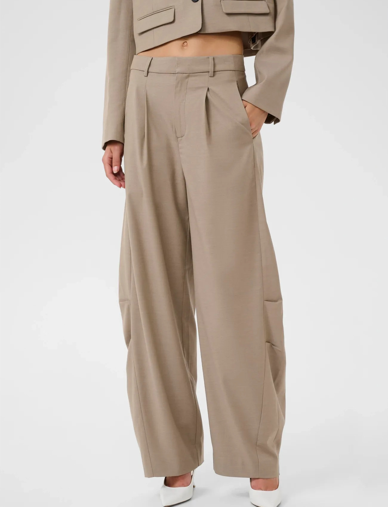 Gestuz Gznella Mw Pants, 42, Beige, Trousers > Barrel Trousers, Dame