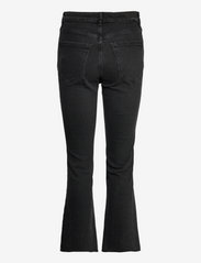 Gina Tricot Ylva Kick Flare Jeans 