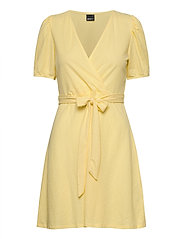 gina tricot wanja wrap dress