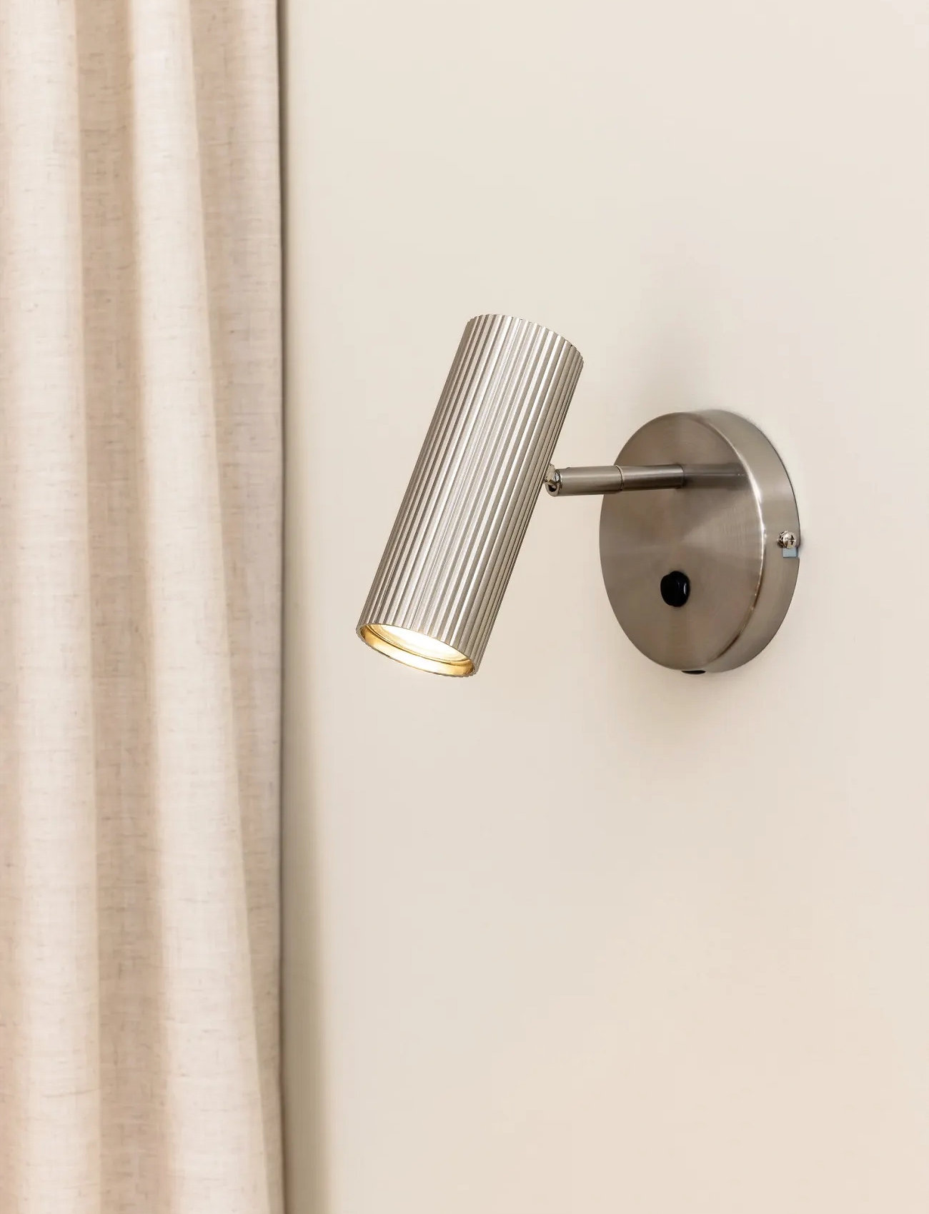 Globen Lighting Wall Lamp Hubble, H15, Silver, Lamper > Væglamper, Unisex