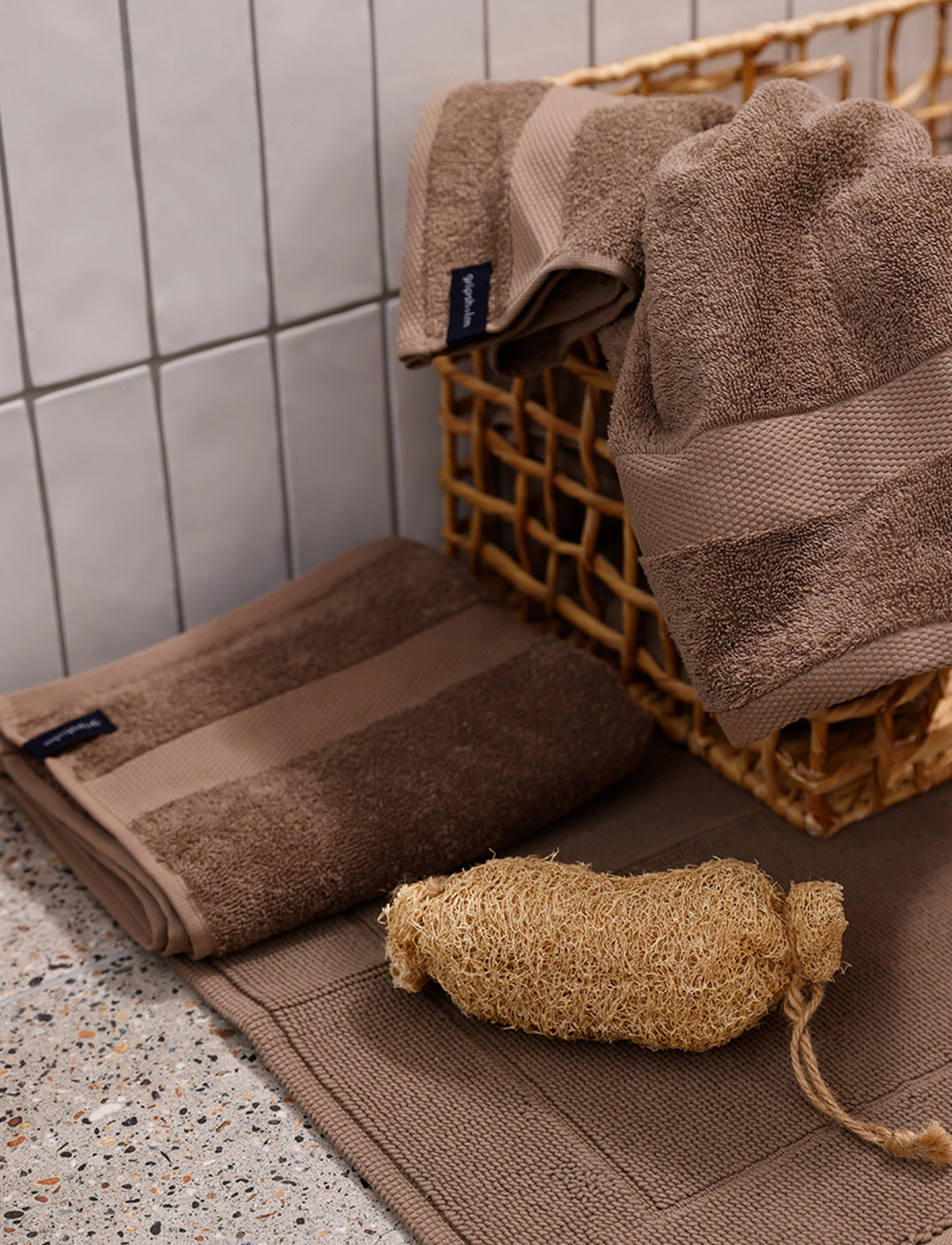 Gripsholm Bath Towel Gripsholm 70X130, White 70X130 cm, 70X130 cm, Brown, Håndklæder & Badehåndklæder > Badehåndklæder, Unisex