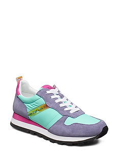 guess city run trainers