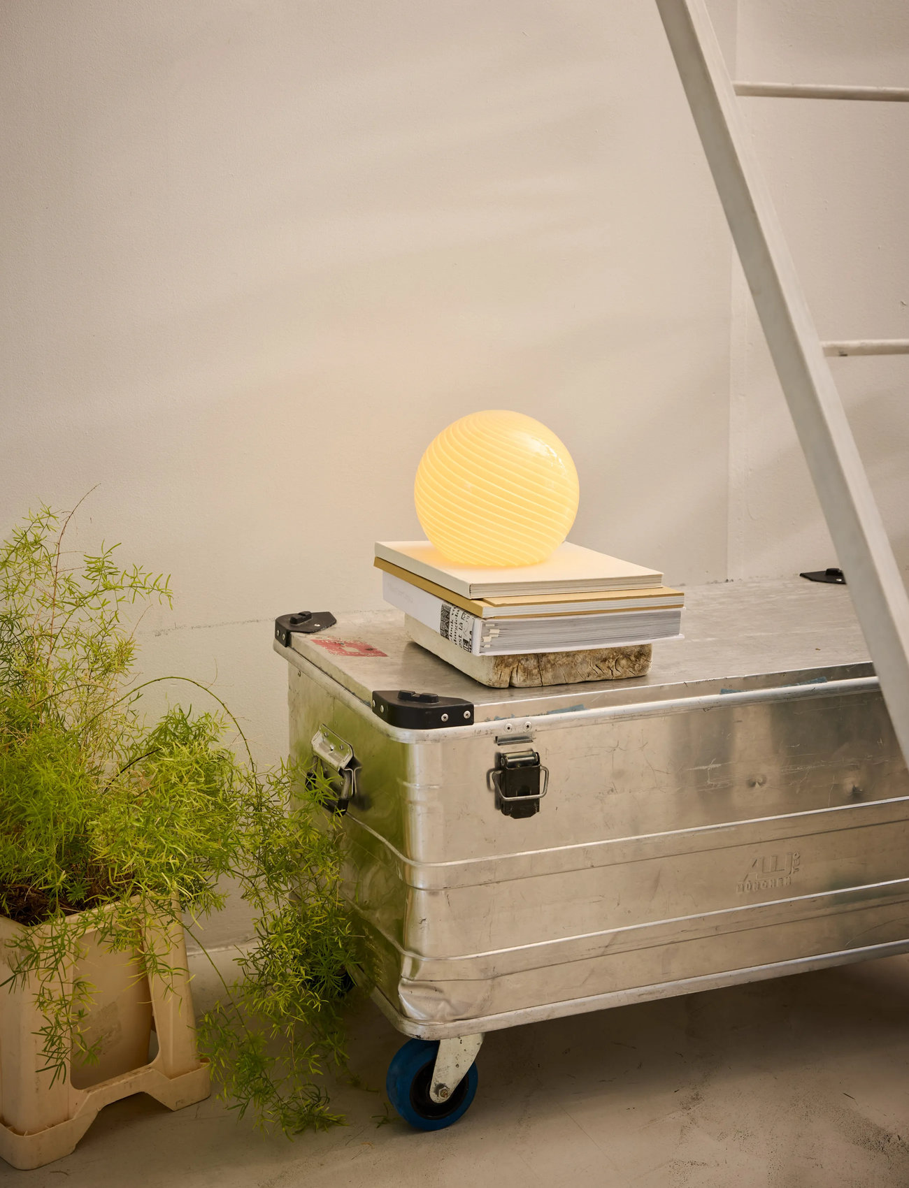Halo Design Candy Table Lamp, Ø 20 cm, Cream, Lamper > Bordlamper, Unisex