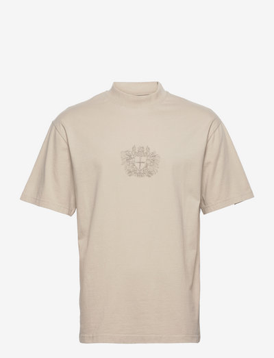 Boxy Tee Short Sleeve - graphic print t-shirts - sand